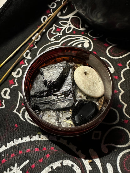 Travel Protection | Witches Black Salt | Altar Salt | Hag Stone